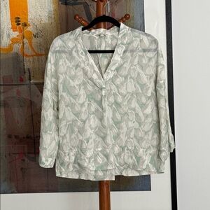 GAP Women’s Light Blouse